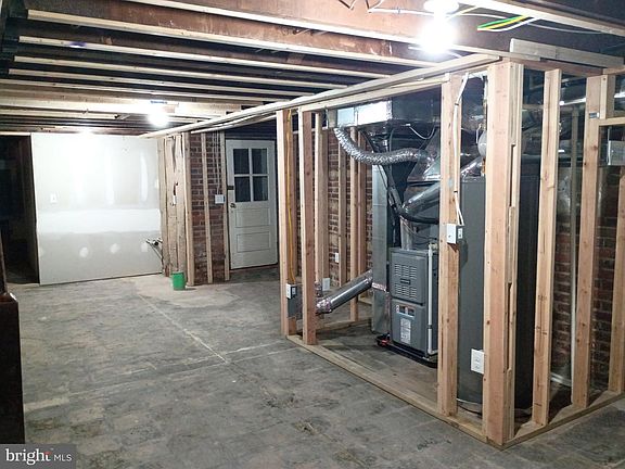 4th image of 3520 Elmley Ave