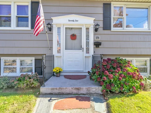 75 Academy St, Chicopee, MA 01013