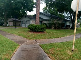 15123 Barbarossa Dr, Houston, TX 77083