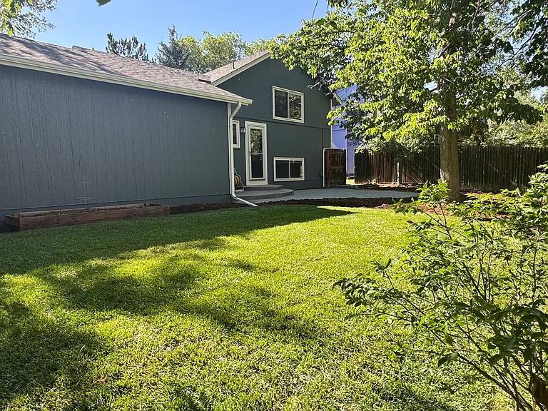 102 Hoover Ave — Photo 17