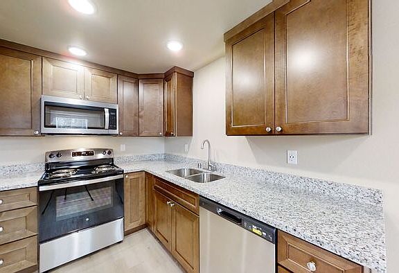 5th image of 621 McKinley Way APT 4
