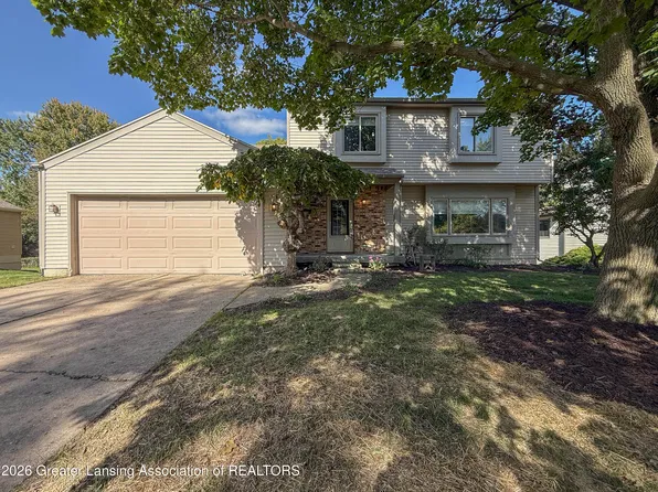 5618 Bearcreek Dr, Lansing, MI 48917