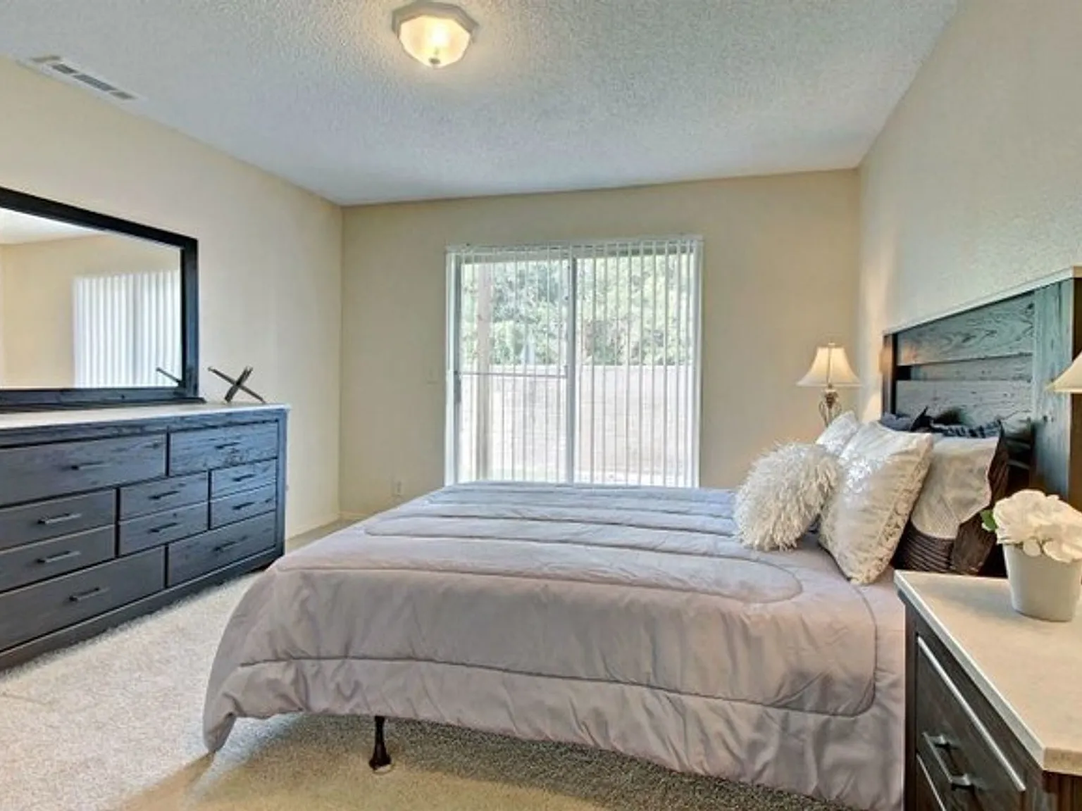 Autumn Woods Apartments — Photo 4