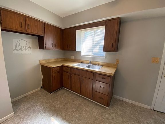 2nd image of 405 N Owens Dr APT A