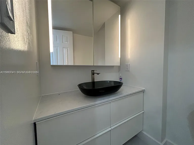 3550 NE 169th St #303 — Photo 18