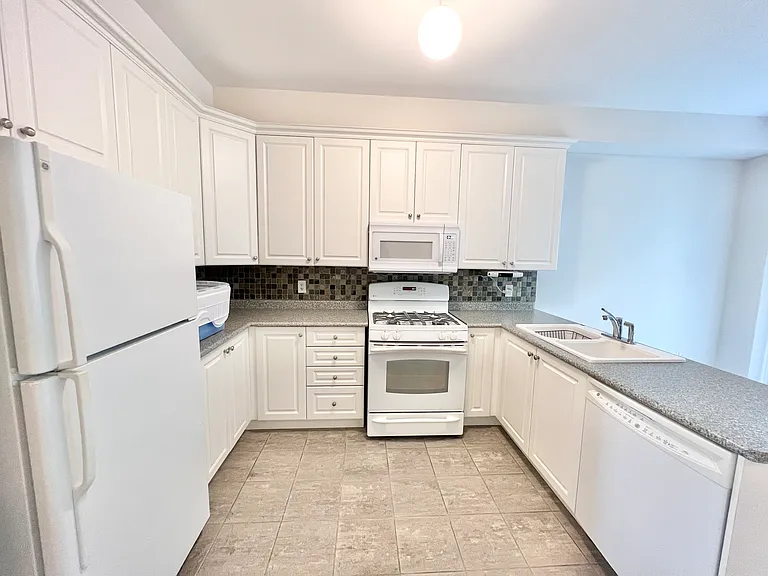 30 Clovis St #30 — Photo 7