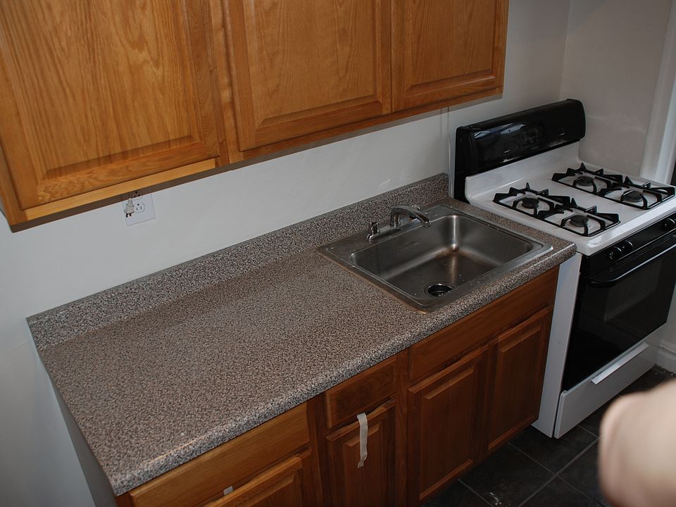 2nd image of 3060 48th St APT 3B