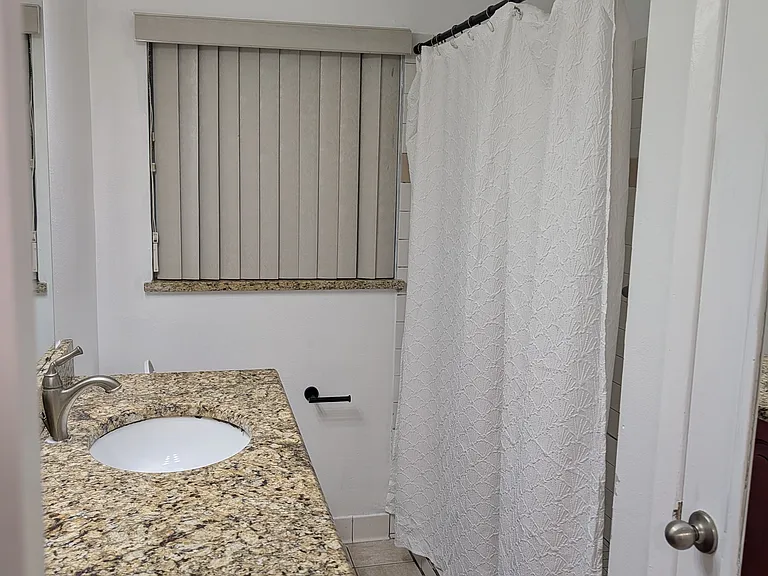 2109 E Bougainvillea Ave #A — Photo 8