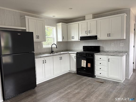 3rd image of 1251-2 Old Colony Road