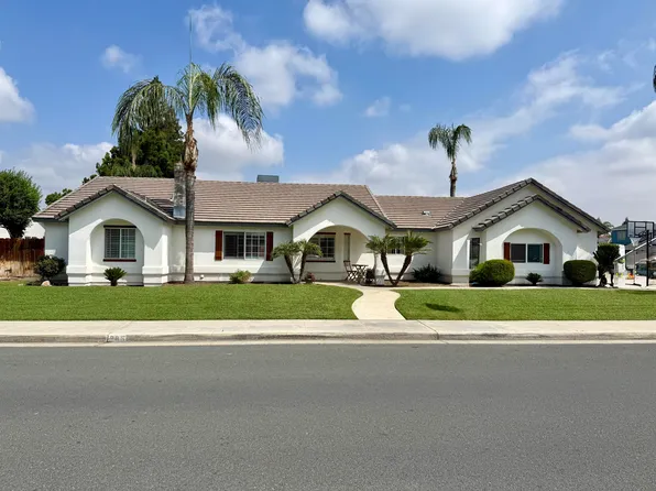 285 S Red Oak Street, Porterville, CA 93257