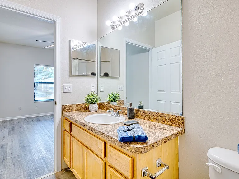 4125 SW 31st St — Photo 43