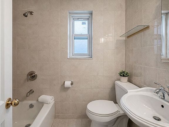 5th image of 260-11 Langston Ave #1