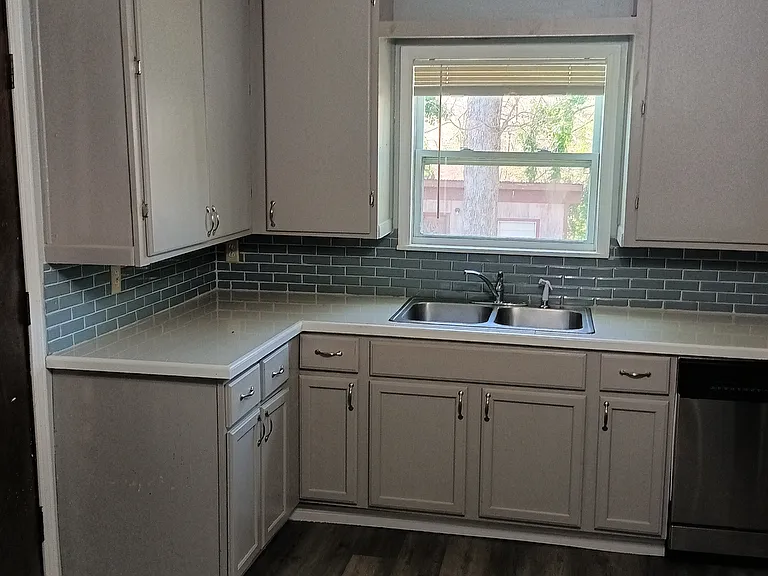 Pine Dr — Photo 19