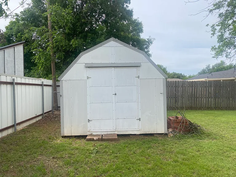 4501 Hughes Dr — Photo 44