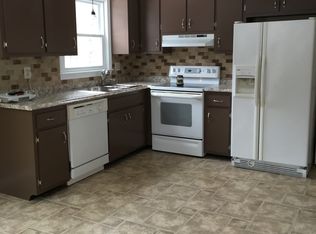 81 Brook St, Dracut, MA 01826