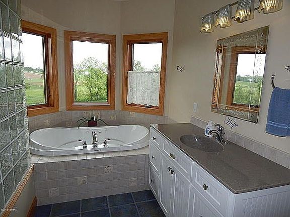5th image of 530 Creekside Trl