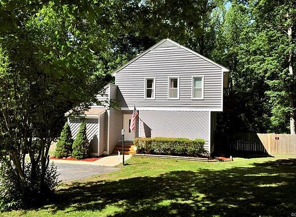 3rd image of 1840 Ferncreek Pl