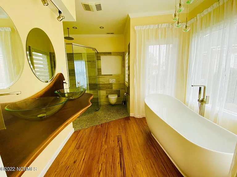 906 Diamond Ct — Photo 26