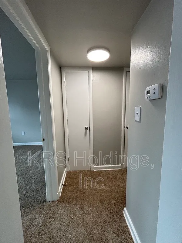 2 bed, 1.0 bath, 875 sqft, $1,195 — Photo 3