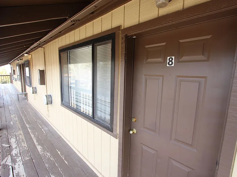 3818 S Walapai Dr — Photo 4