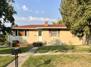 303 N Van Buren Ave, Pierre, SD 57501