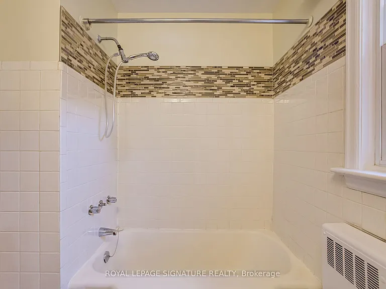 855 Simcoe St N #3 — Photo 29