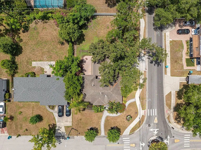 400 E Grant St — Photo 45