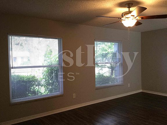 3rd image of 161 Sheridan Ave
