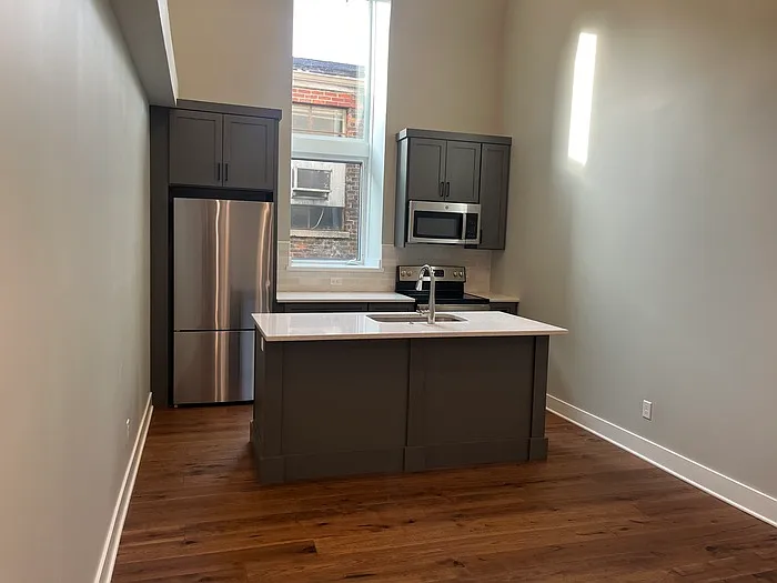 810 Plum St #2 — Photo 2