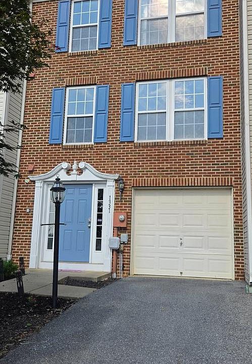 1st image of 1331 Mare St