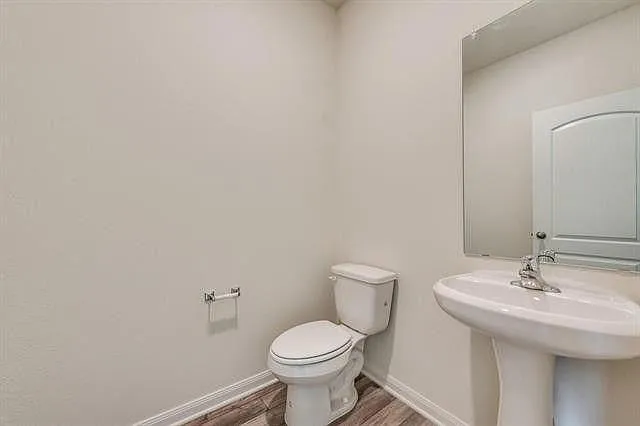 13609 Mineral Rd — Photo 3
