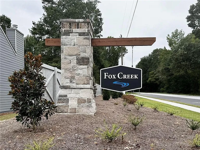 497 Fox Creek Dr — Photo 33