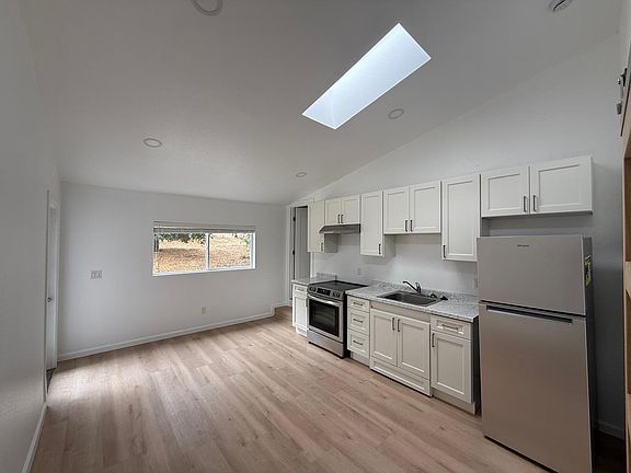 3rd image of 5190 Quayle Ln