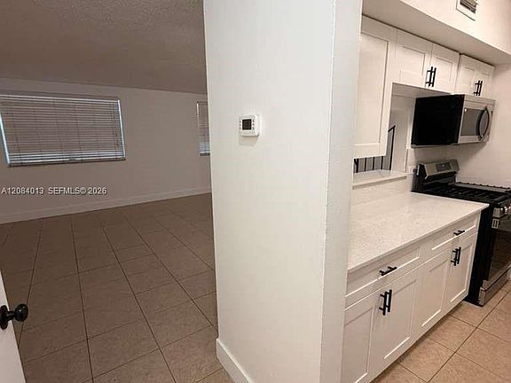 5th image of 1255 W 53rd St APT 202
