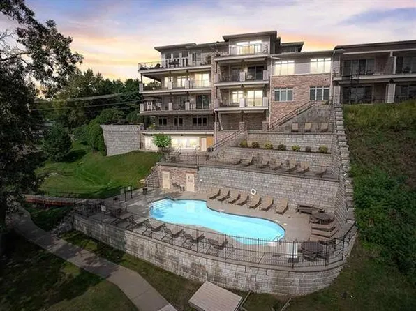 650 East HIAWATHA Drive #302, Wisconsin Dells, WI 53965