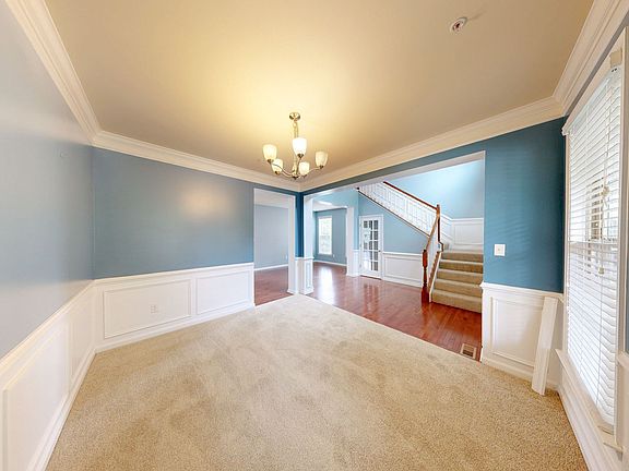 4th image of 2604 Brooke Grove Rd