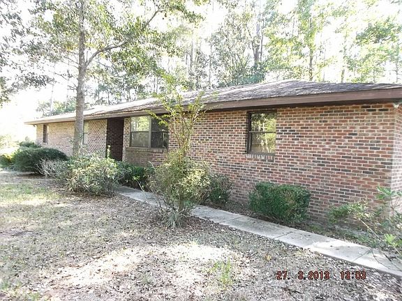 2nd image of 44147 Woodside Ln