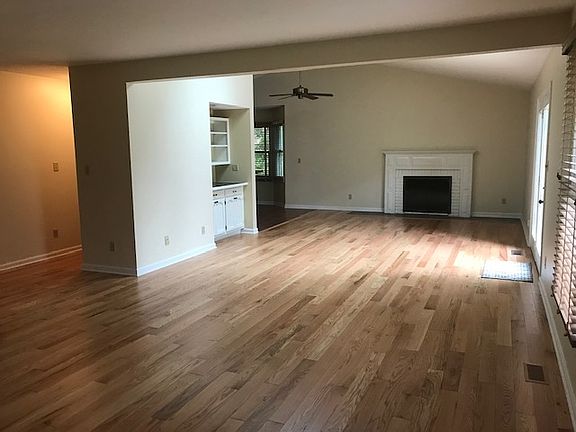 5th image of 2021 E Kensington Ct