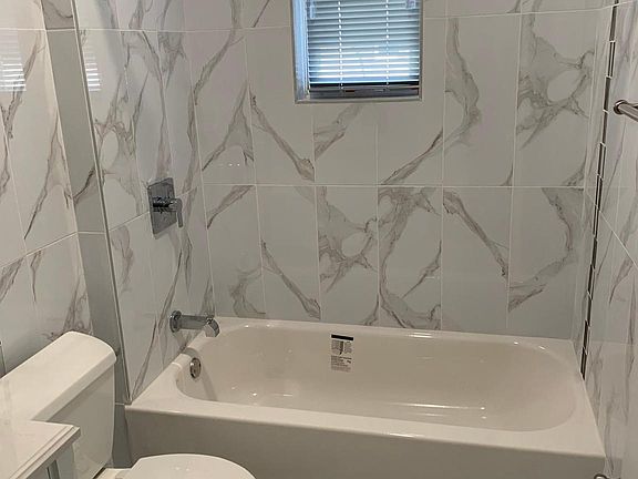 5th image of 5515 Baltimore Ave #1