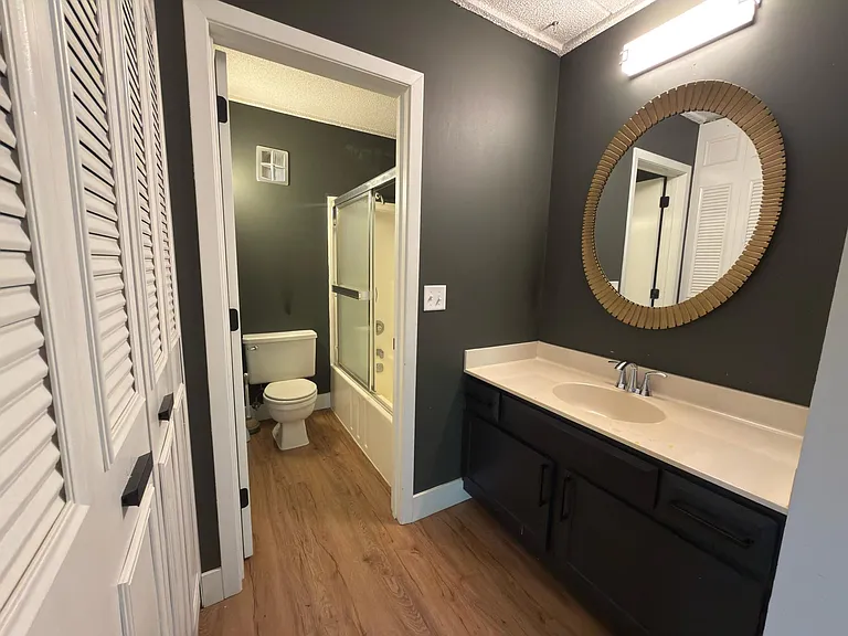 10501 Cedar Lake Rd #511 — Photo 7