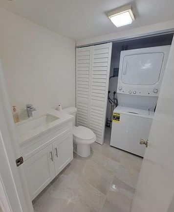 3rd image of 1514 15th Ct