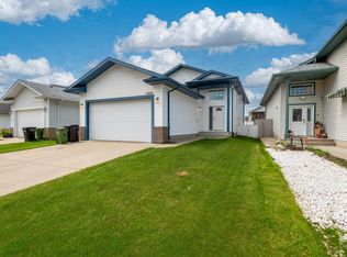 16280 51st St NW, Edmonton, AB T5Y 3C8