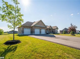 30 Brolley Cres, Essa, ON L0L2N2