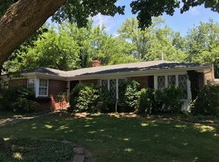 2060 Bayard Park Dr, Evansville, IN 47714