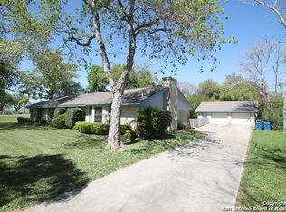 1901 Chukar St, Floresville, TX 78114