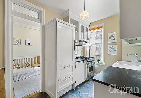 5th image of 800 W End Ave #10D
