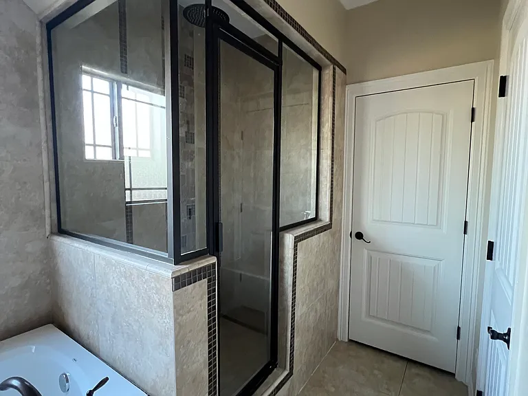2100 Rice Ave — Photo 14