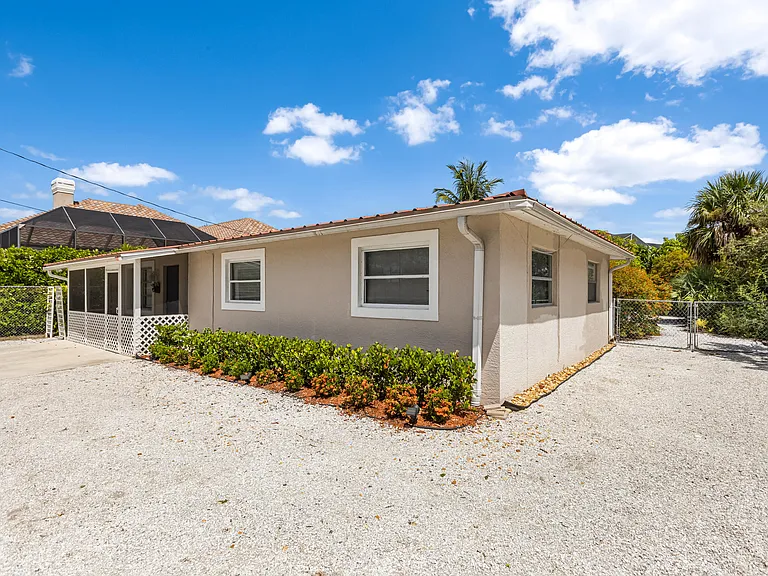 2191 Thomasson Dr — Photo 23