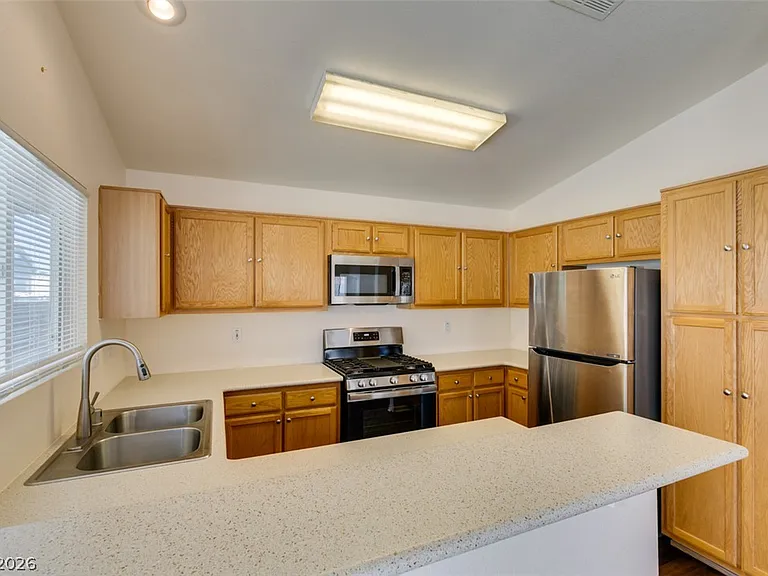8216 Ogee Dr — Photo 15