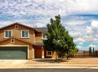 10601 Thayer Ln, Albuquerque, NM 87121